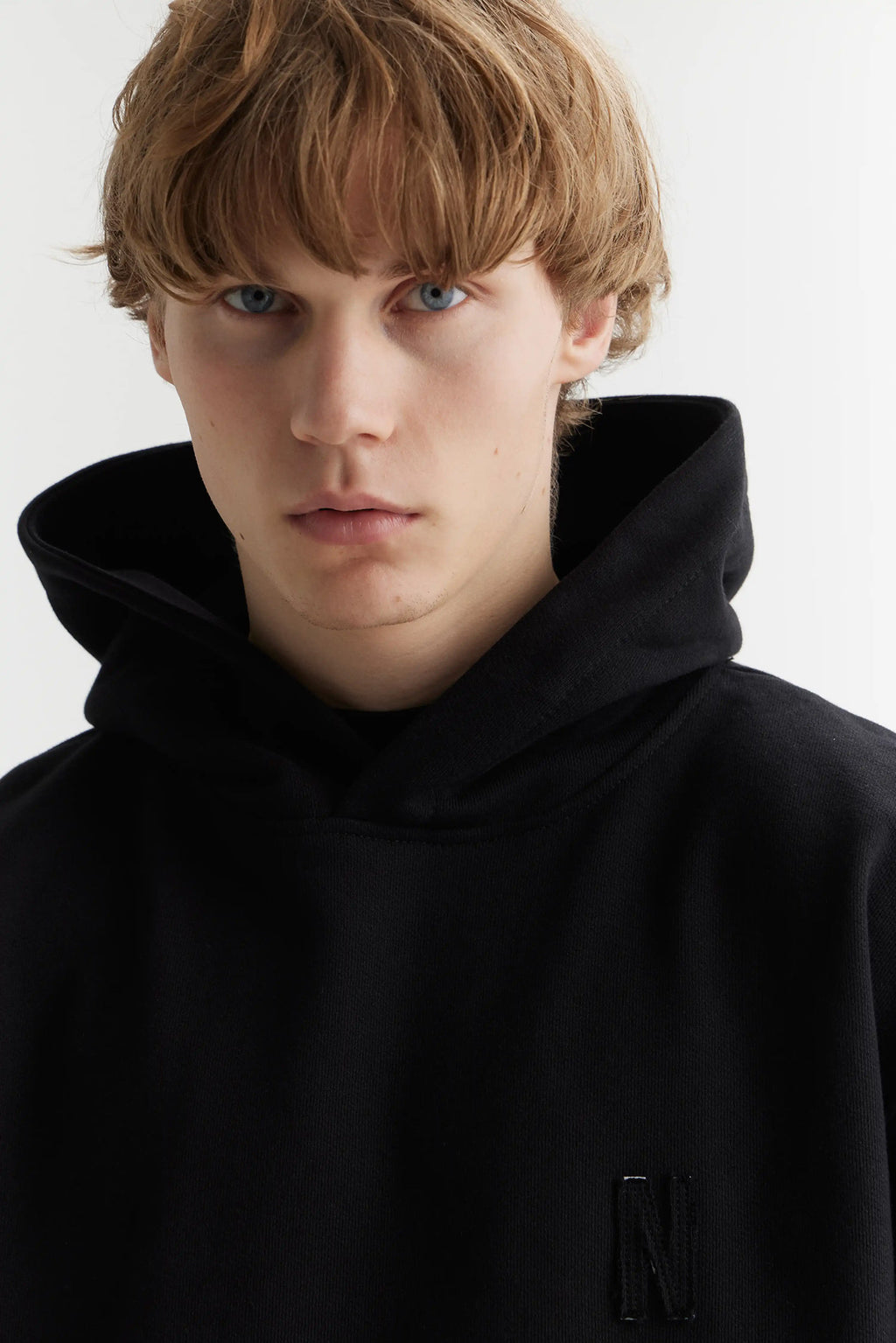 N Hoodie Black